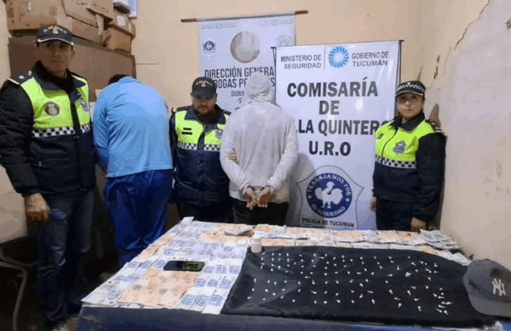 Tucumán: aprehenden a dos hombres con más de 100 bochitas de cocaína y un millón de pesos