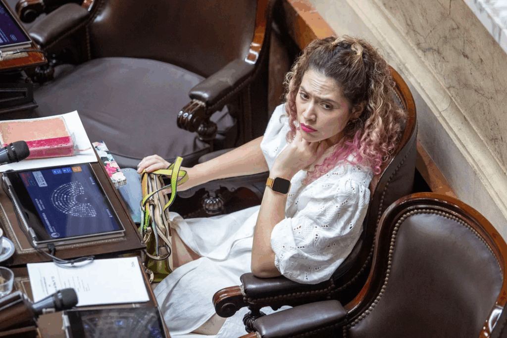 “La superó la ambición por el dinero”: Lourdes Arrieta cruzó a Karina Milei