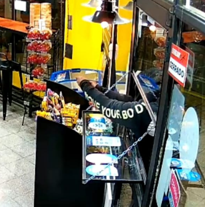 detuvieron a un hombre con varias capturas activas robo