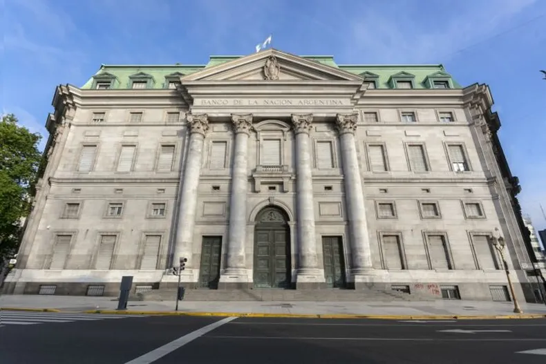 El dólar cerró en $1360 pese a nuevas medidas del Banco Central