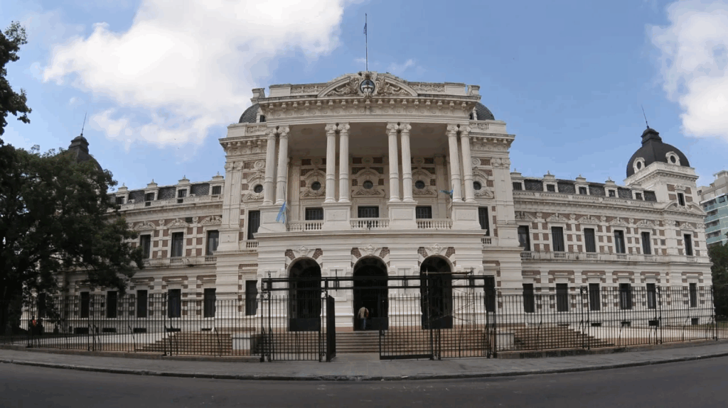 Paritarias: estatales y docentes rechazaron la oferta de aumento del 3,2% en dos tramos