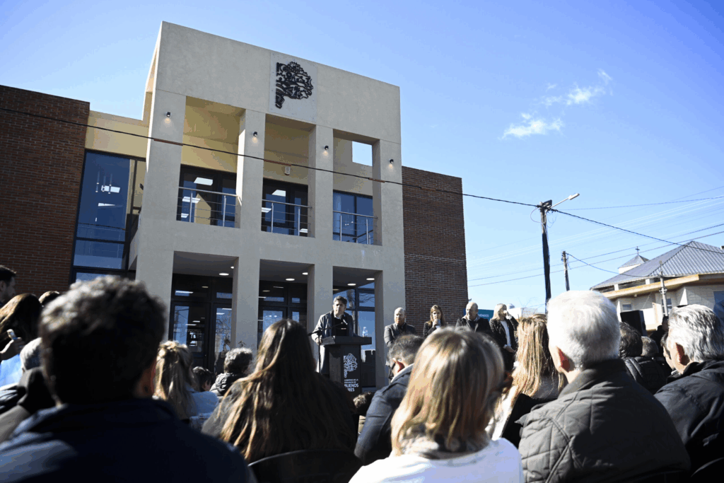 Kicillof: “Acompañamos al pueblo en cada manifestación y con Fuerza Patria vamos a frenar a Milei”