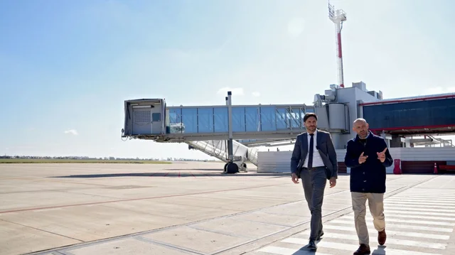 Pullaro anunció cómo será el proceso de renovación de la pista del Aeropuerto de Rosario