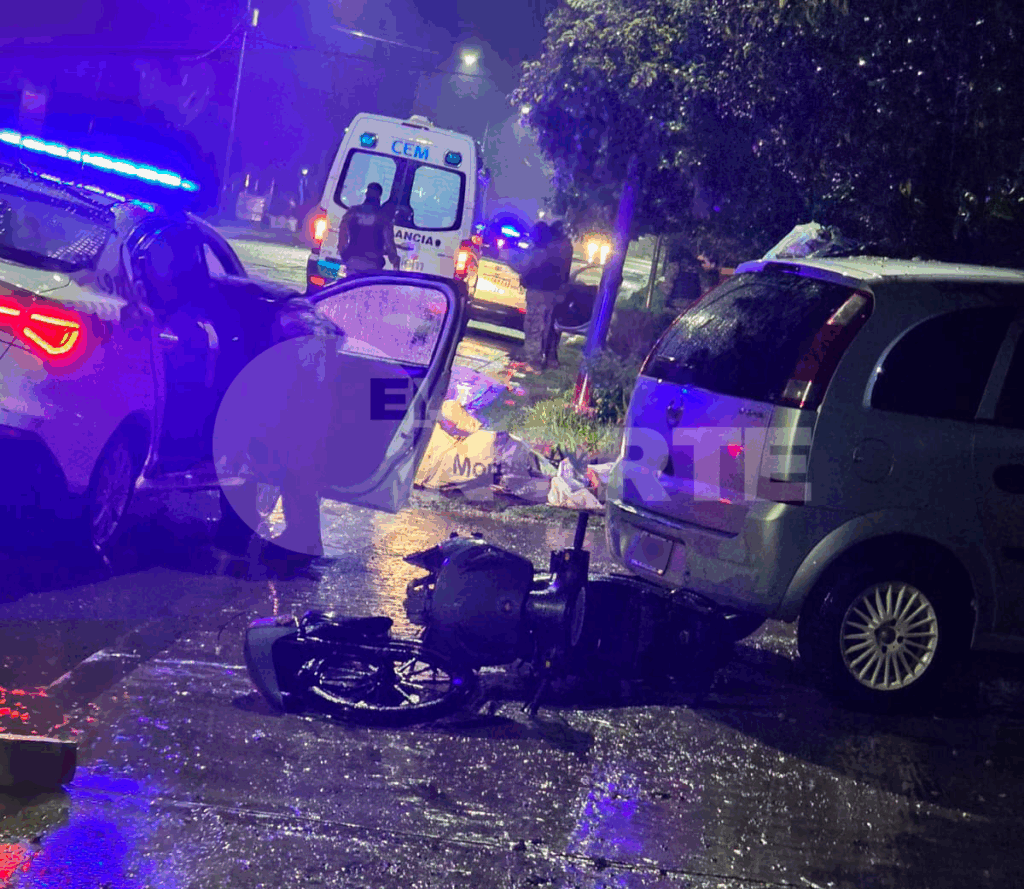 Manejaba una moto robada y tras ver a la UTOI escapó: perdió el control del vehículo, chocó contra un cantero y salió corriendo
