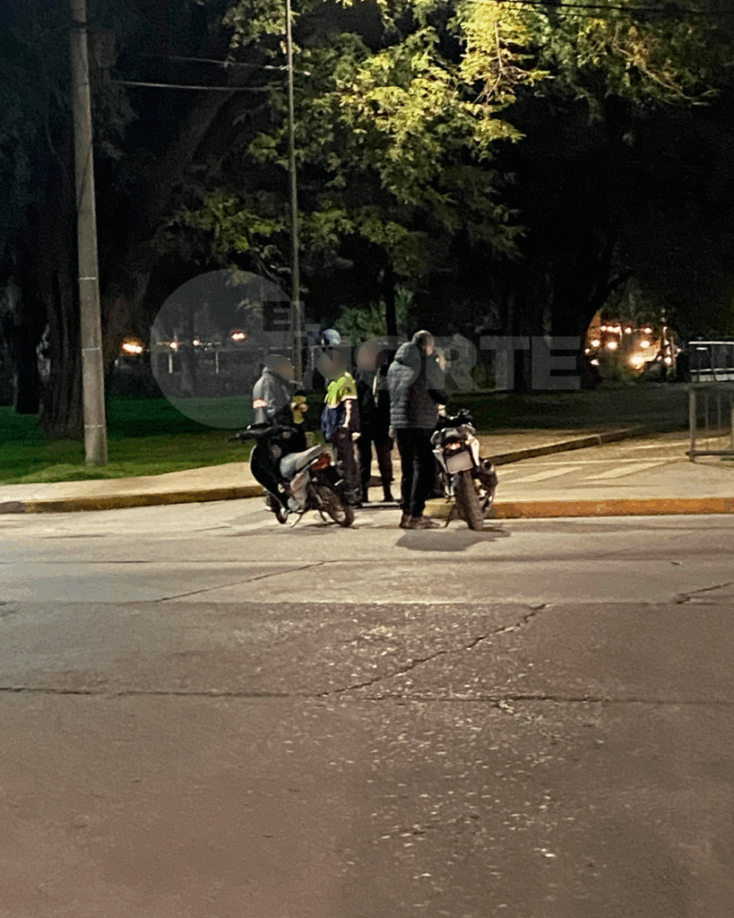 Accidente de tránsito a metros del viaducto de Nación y Av. Morteo: dos motovehículos involucrados