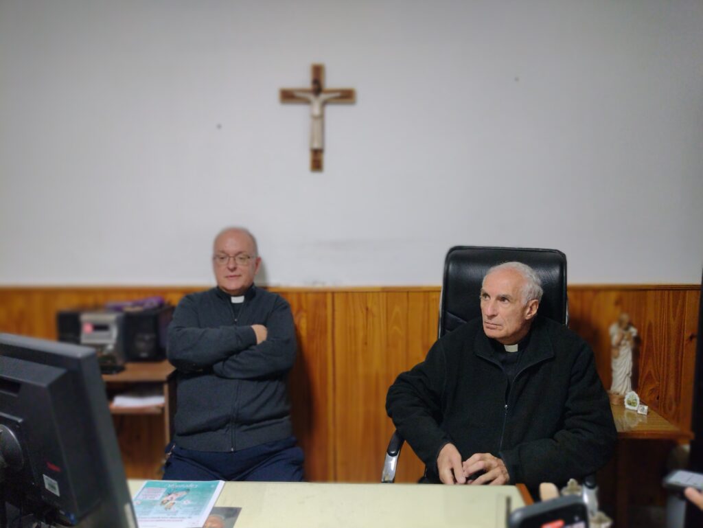 obispo santiago y el padre salse aniversario mariano