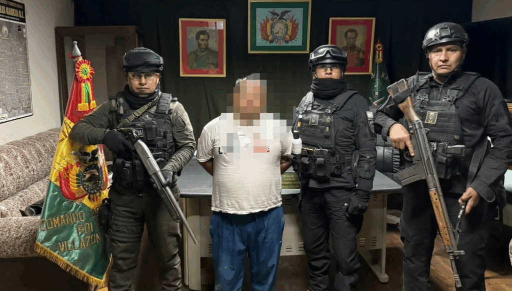 Triple crimen de Florencio Varela: trasladaron al quinto sospechoso desde Bolivia