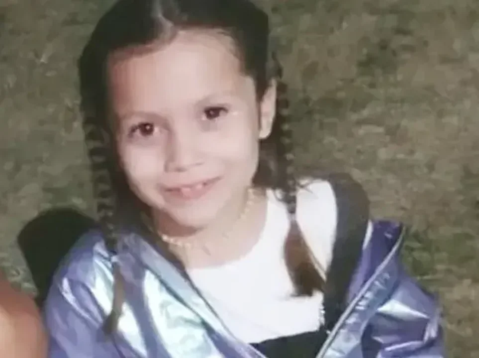 Kim tenía 7 años.