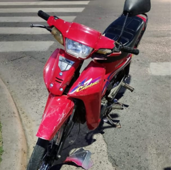 menores heridos tras un choque moto