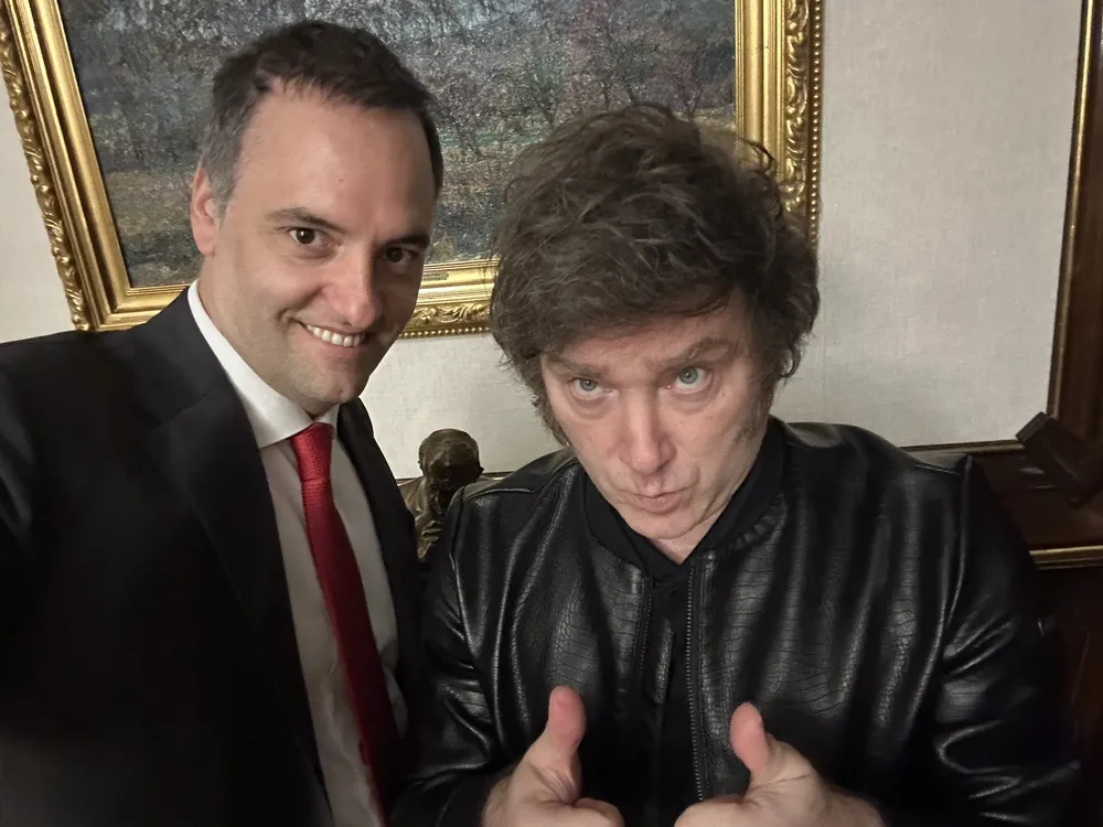 Javier Milei no participará del Coloquio de IDEA en Mar del Plata: Adorni lo representará