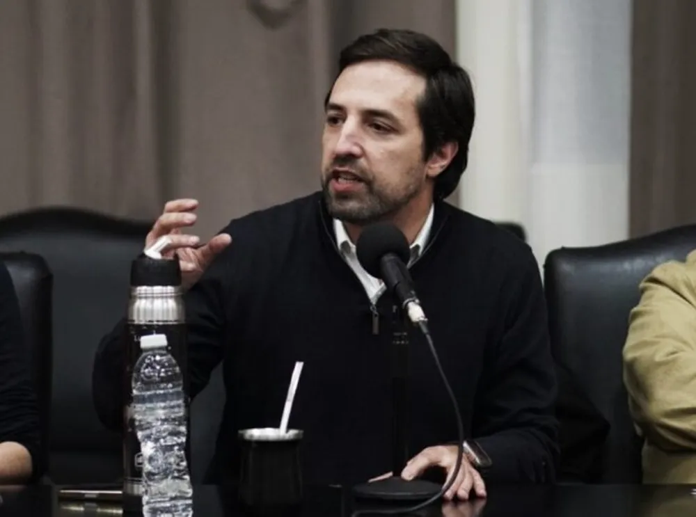 Nicolás Kreplak cuestionó al Gobierno por suspender la vacuna gratuita contra la fiebre amarilla