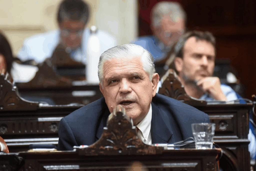 vendieron dólares para disimular economista