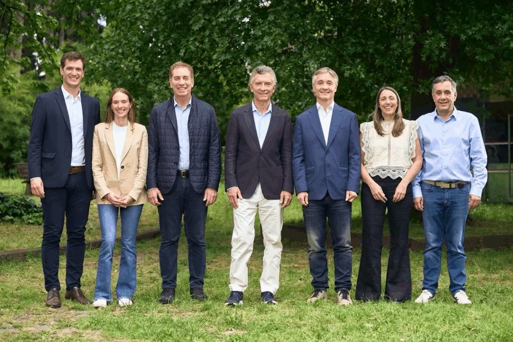 Macri se muestra con los candidatos del PRO y refuerza su llamado a votar la alianza con Milei
