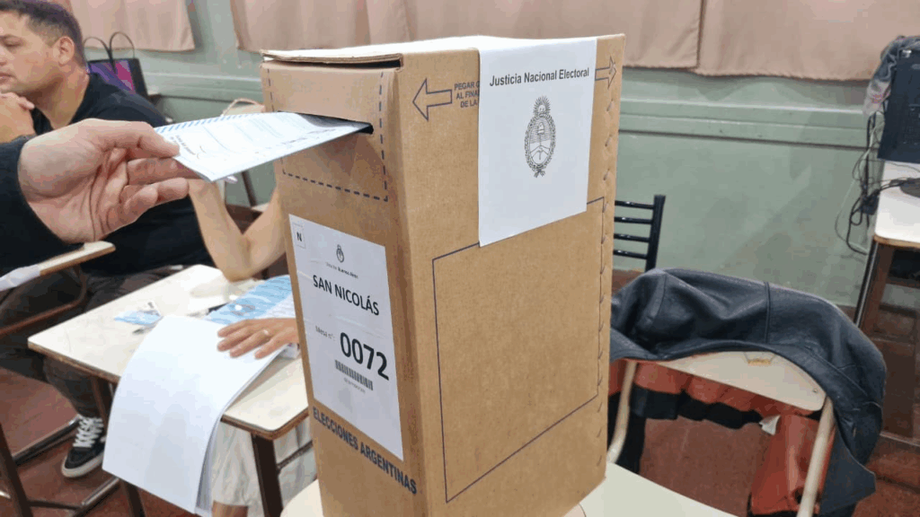 Elecciones legislativas 2025: hasta las 12 votó el 23% del padrón electoral