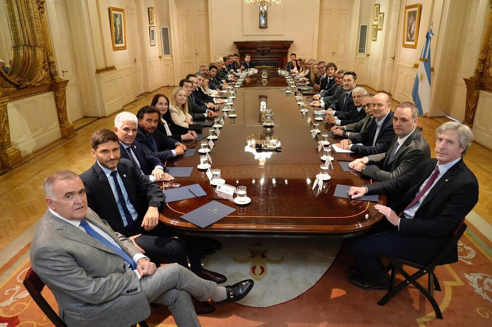 reunión Milei gobernadore