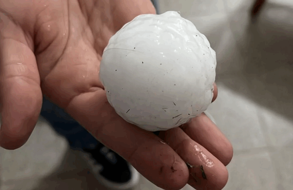 
tormenta y granizo gigante Córdoba
 hielo