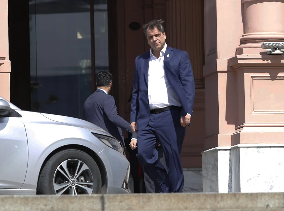 El ministro del Interior afirma que hay dinero disponible para afrontar la reimpresión de boletas de La Libertad Avanza
