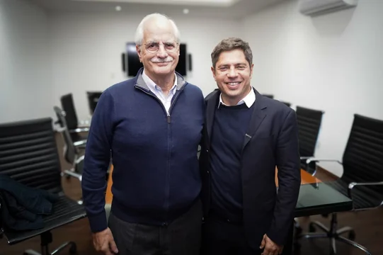 Axel Kicillof participa junto a Taiana de un plenario militante en La Matanza