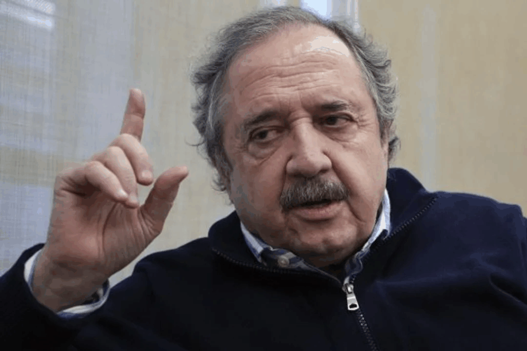 Para Alfonsín “la ayuda” que recibe el Gobierno por parte de Estados Unidos “crea nuevos y graves problemas”