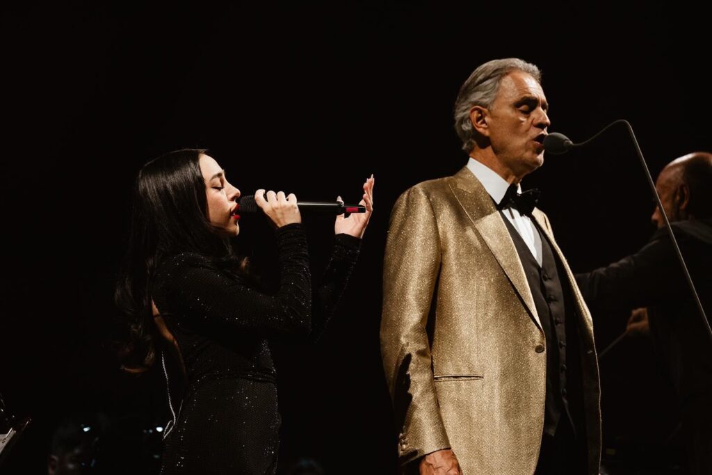 Nicki Nicole cantó con Andrea Bocelli Hipódromo de San Isidro