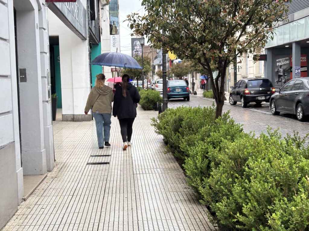 El SMN trasladó la alerta amarilla para el sábado: habría severas tormentas con fuertes vientos en la ciudad