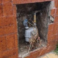 Un joven fue aprehendido tras robar una reja de una casilla de gas en zona centro