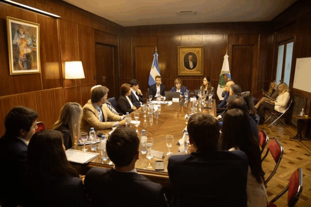 senadora Bullrich se reúne con villarruel