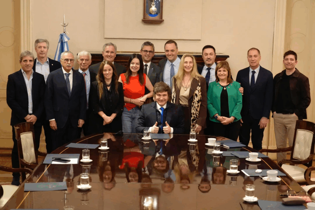 Cambios en el Gobierno: se divide Turismo y Deportes y lo reparten entre Adorni y Santilli
