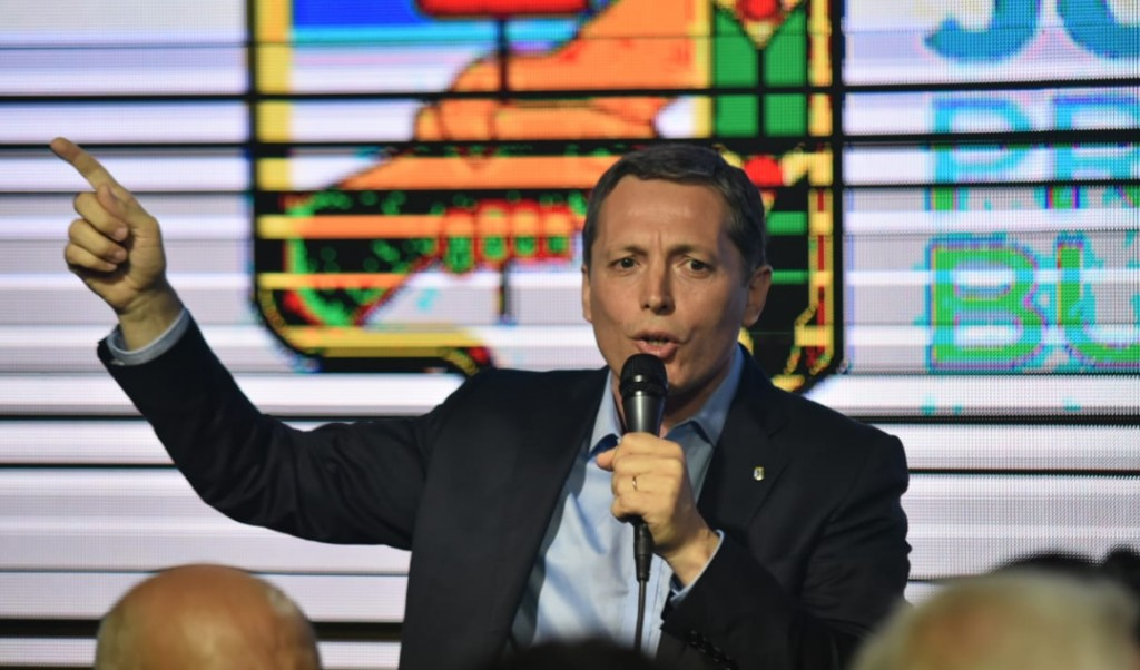 Fernando Gray apuntó contra Milei por la “destrucción” de la política industrial