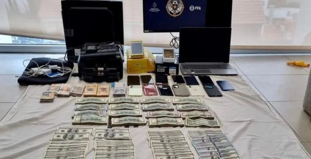 Cae una red de casinos virtuales en Mar del Plata: secuestran dinero, autos de lujo y armas