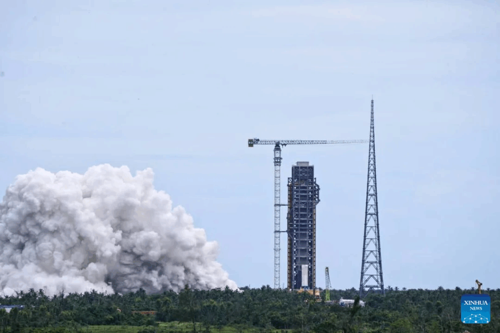 China avanza para llevar astronautas a la Luna en 2030