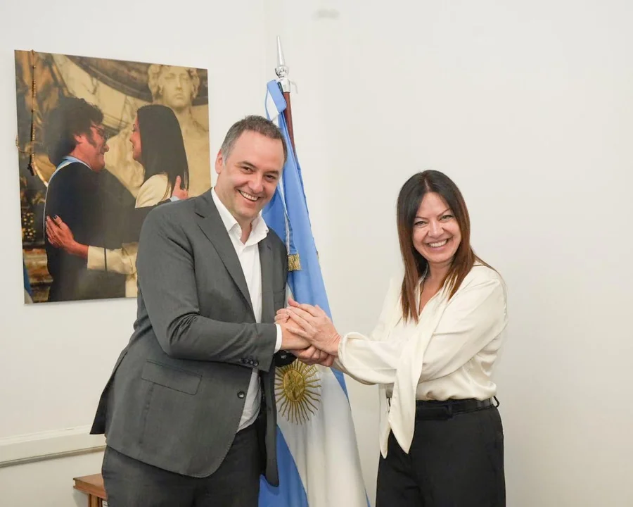 adorni se reúne con ministros gabinete