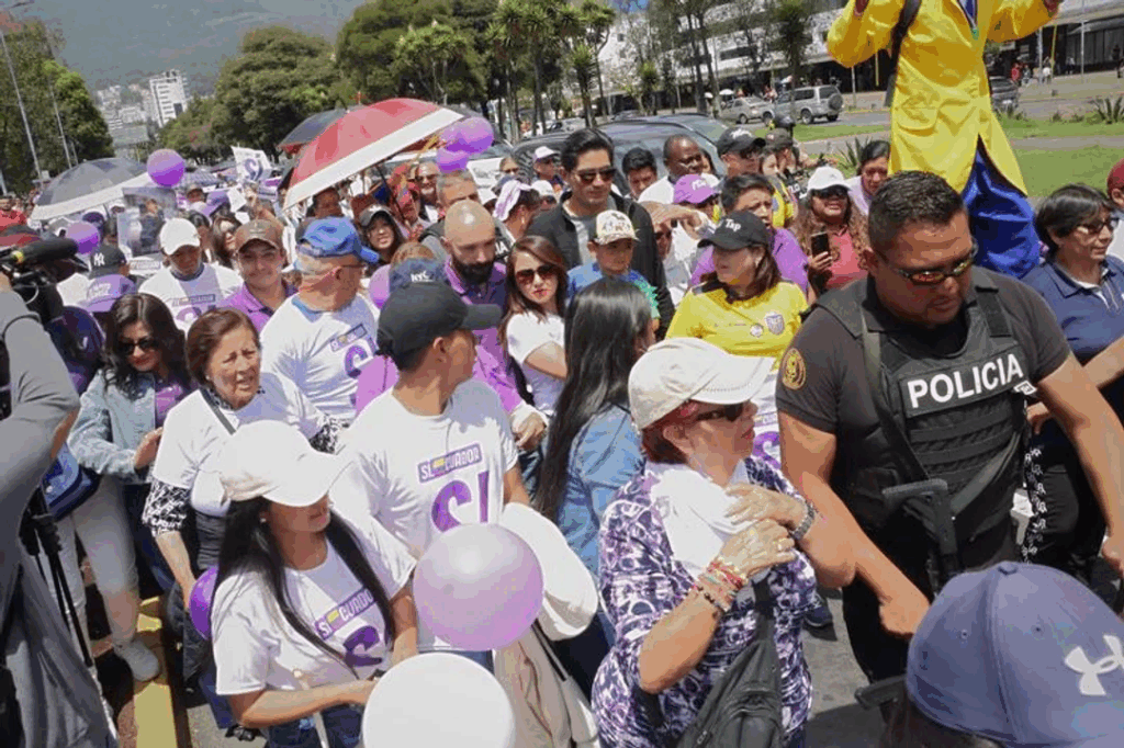 Noboa, optimista ante posible triunfo de referendo y consulta popular en Ecuador