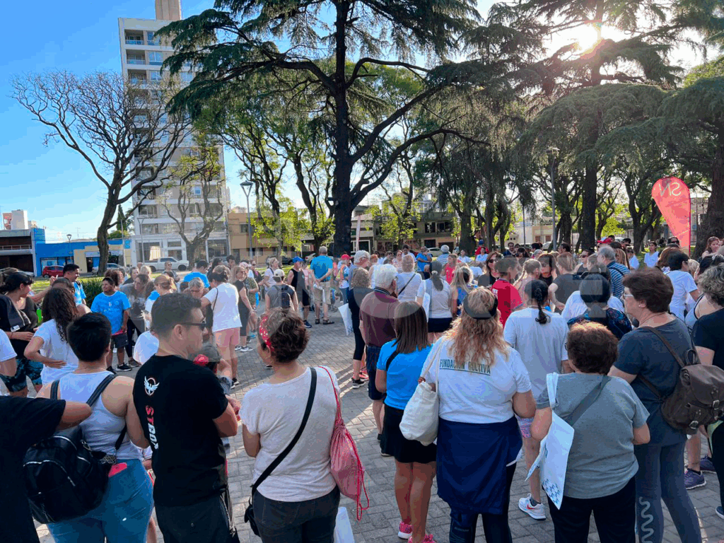 Comenzó en Plaza Sarmiento la tradicional caminata por el Día Mundial de la Diabetes