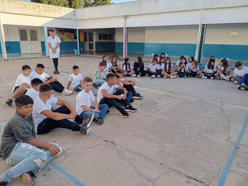 Pérez Millán celebra las seis décadas de la escuela Secundaria N° 8