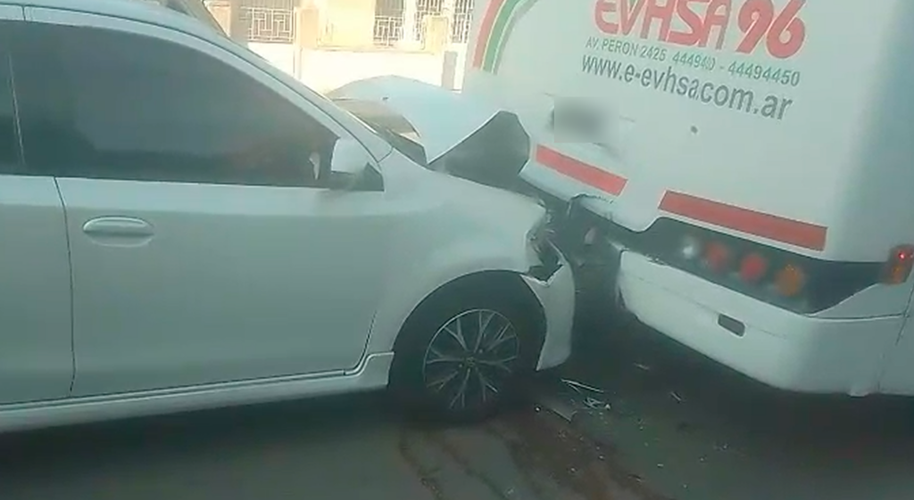 accidente en cadena autos colectivo