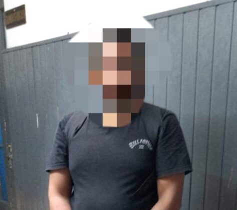 Un hombre fue aprehendido por agredir verbal y físicamente a su pareja ...