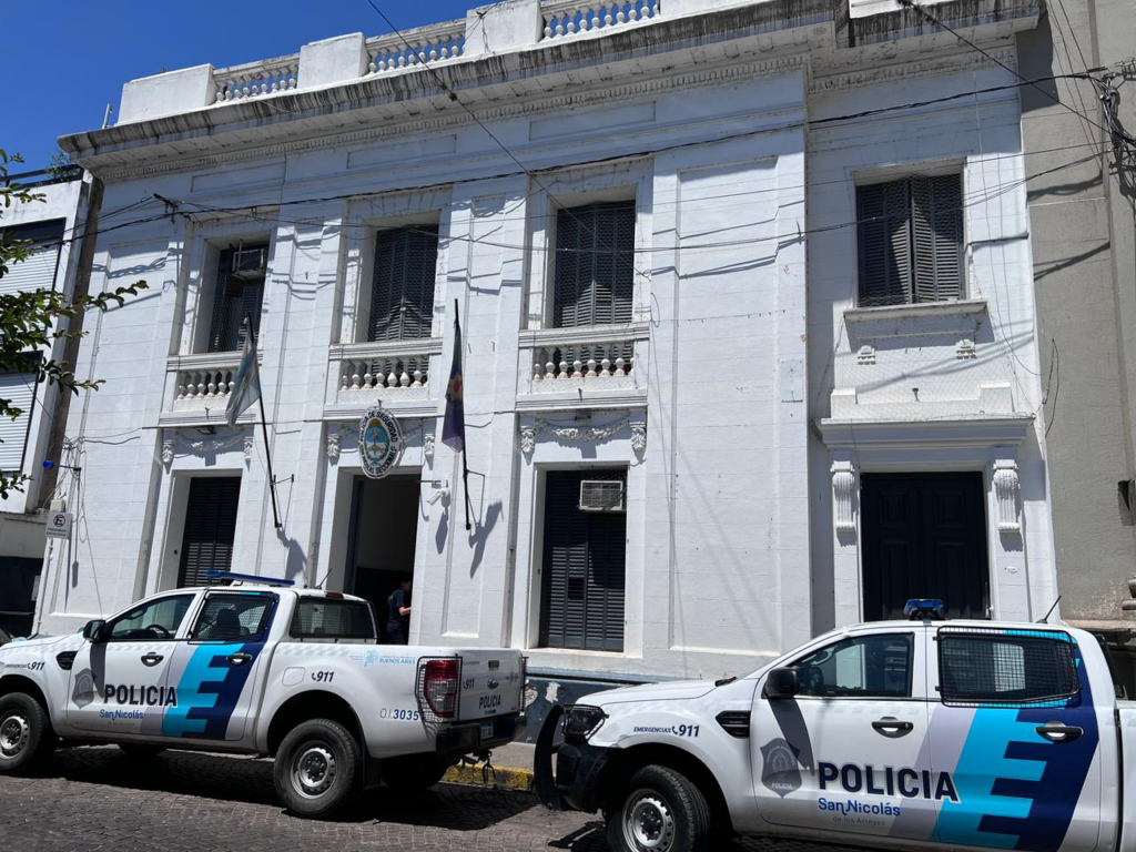 alojado calabozo comisaría primera