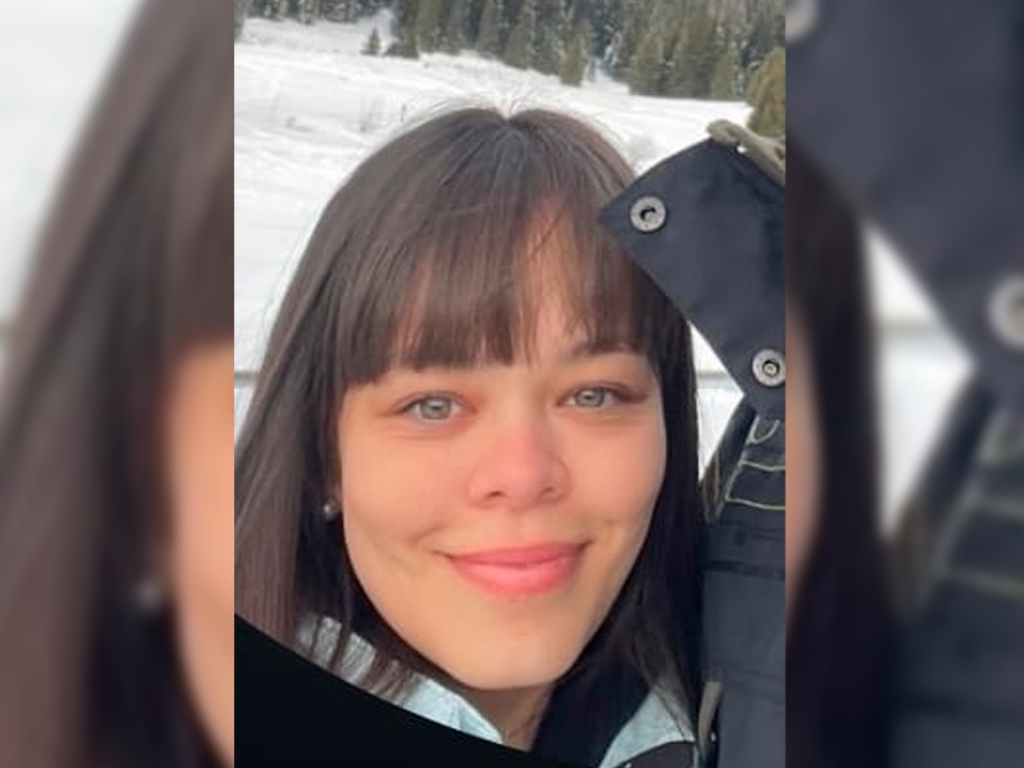 joven nicoleña paola espíndola italia