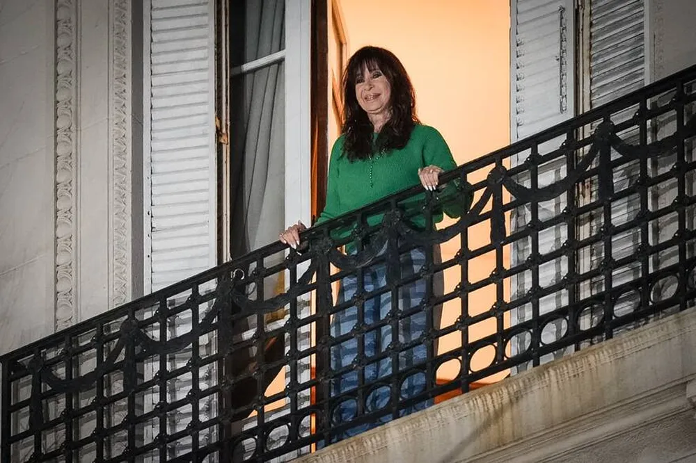 Nuevo parte médico: Cristina seguirá internada con antibióticos y drenaje peritoneal
