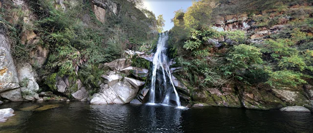 Córdoba: un hombre murió tras meterse a nadar en una cascada