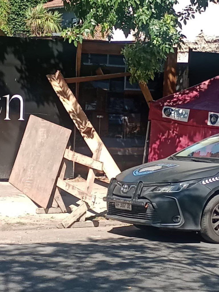 CABA: una joven de 20 años murió por la caída de un andamio de una obra en construcción en Villa Devoto
