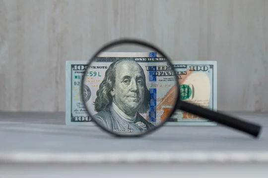 Inflación, dólar, tasas: los mercados anticipan cómo será la economía de 2026