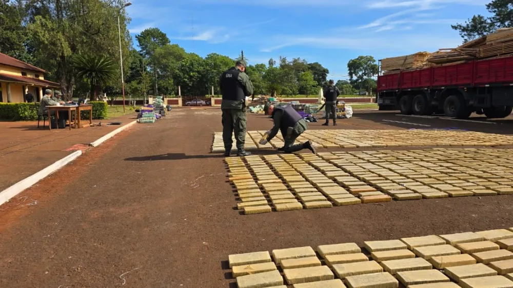 Detienen a un camionero que transportaba más de siete toneladas de marihuana hacia Pehuajó