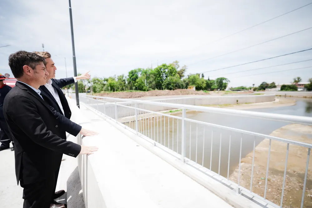 Kicillof inauguró el nuevo Puente Gogna en Luján y destacó su aporte para prevenir inundaciones
