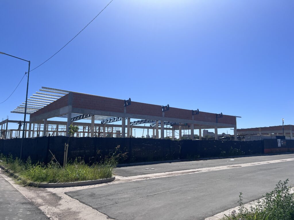 obras cine parador McDonald’s san nicolás