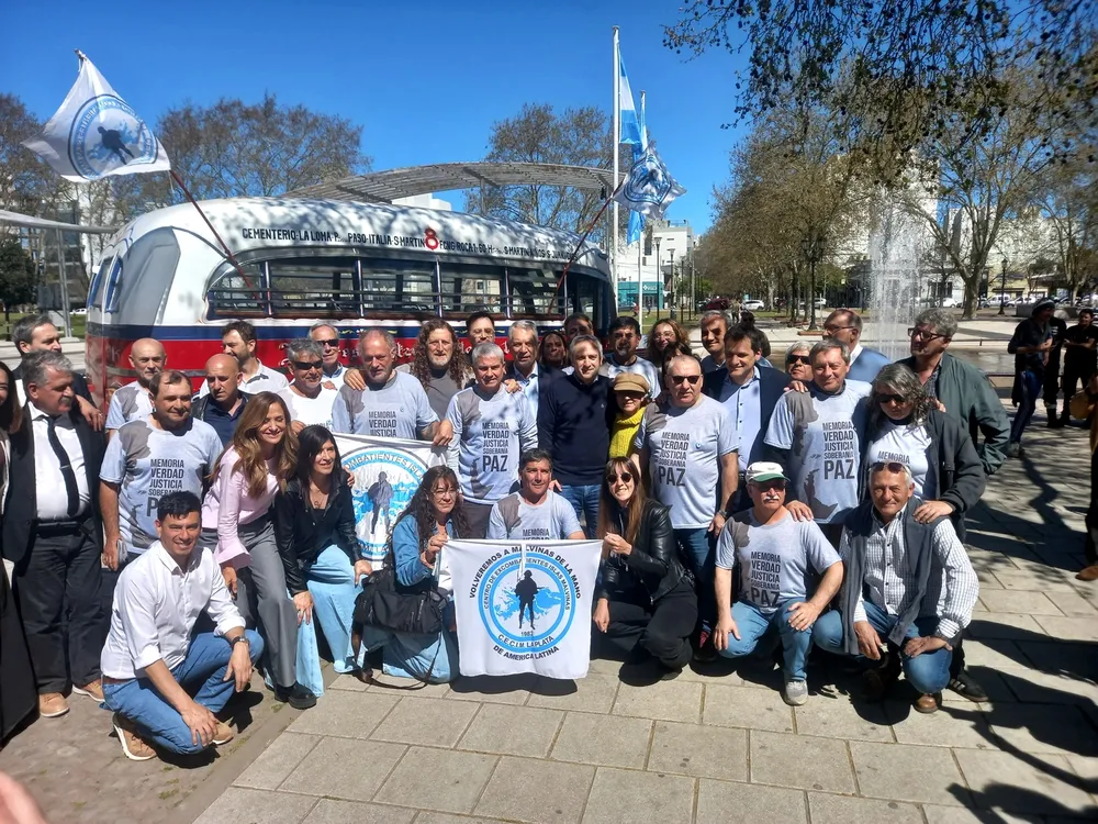 Excombatientes denunciaron penalmente a Milei por “violación de los deberes de funcionario público”