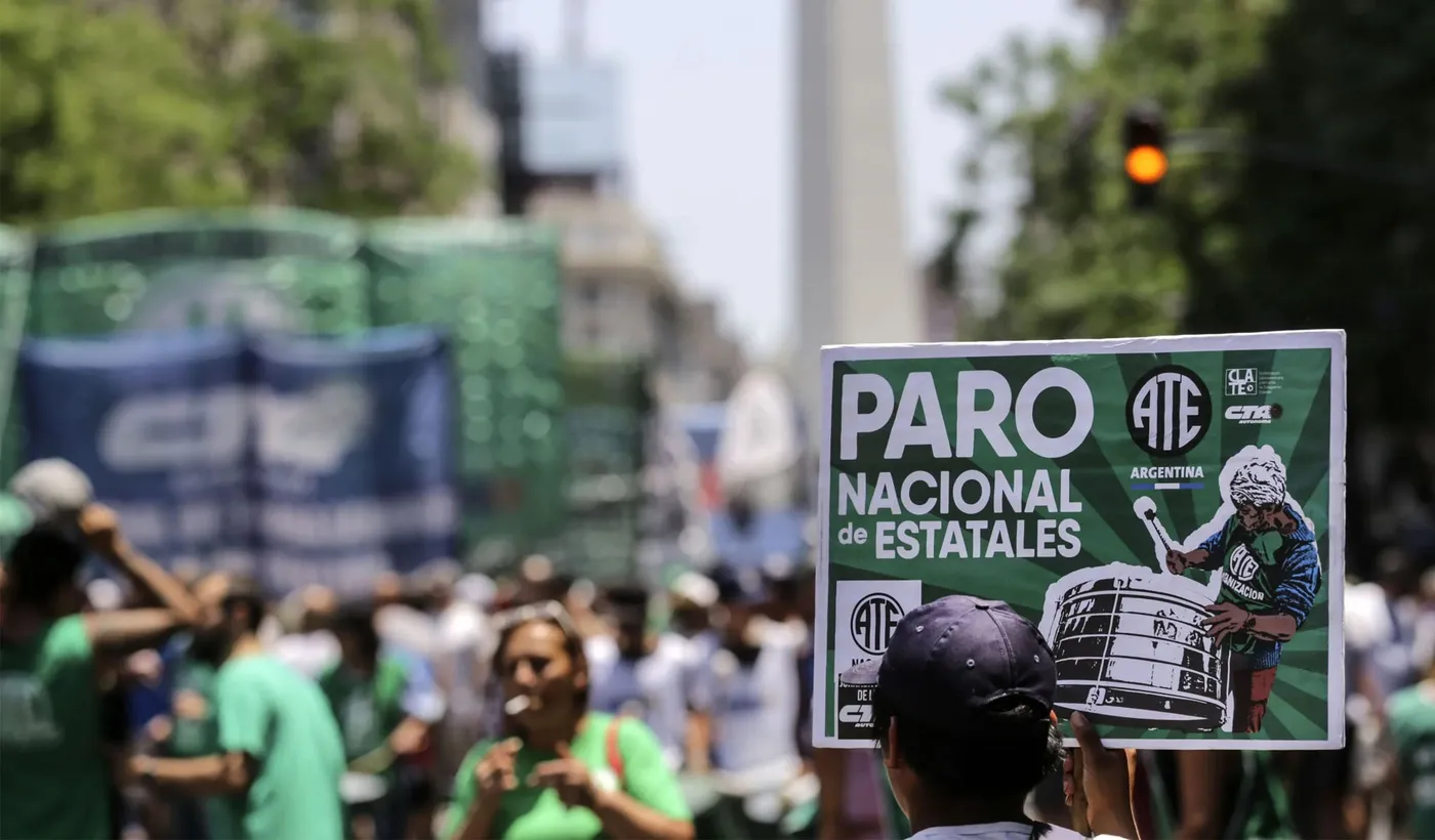 Estatales organizan un paro general contra la reforma laboral | Diario ...