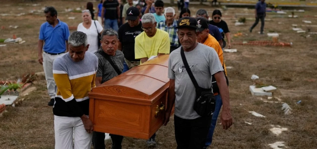 Venezuela: sepultaron a una de las víctimas por los ataque de Estados Unidos
