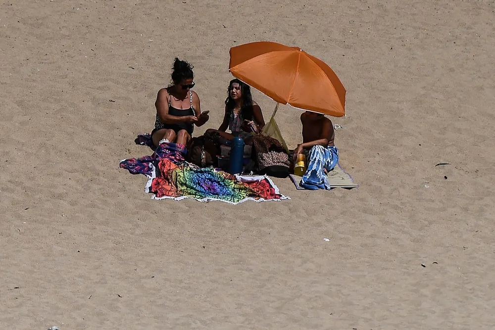 Verano: cinco consejos clave para evitar los riesgos del sol